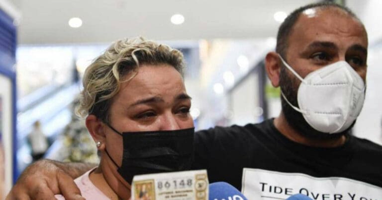 A 24 horas de ser despedido, hombre se saca la Lotería y compra su primera casa