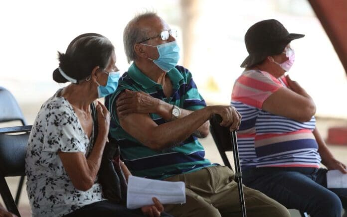 Dos municipios más se suman al refuerzo de vacunación con la tercera dosis