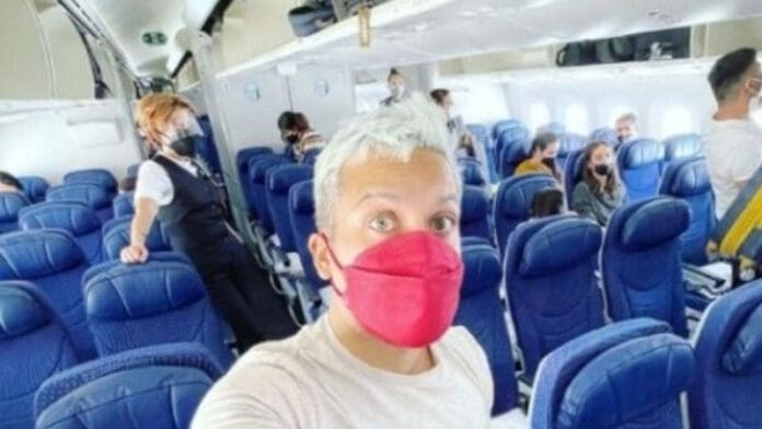 El youtuber mexicano Alex Tienda viajó a Ucrania en medio del conflicto político