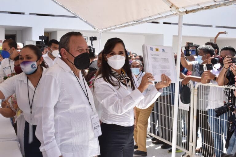 Se registra Laura Fernández como candidata a la gubernatura de Quintana Roo por el PAN-PRD
