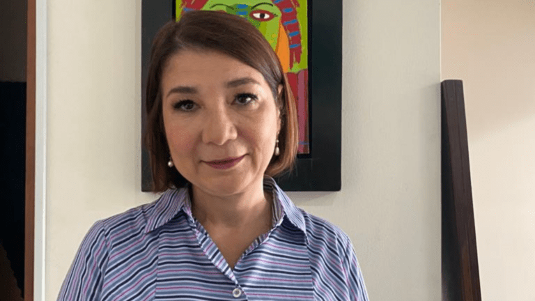 Con el respaldo ciudadano, Kira Iris busca renegociar concesión de parquímetros en Playa del Carmen