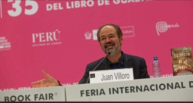 El escritor Juan Villoro fue víctima de un asalto este jueves en la Ciudad de México; denunció0 el hecho en sus redes sociales. Foto: Sin Embargo