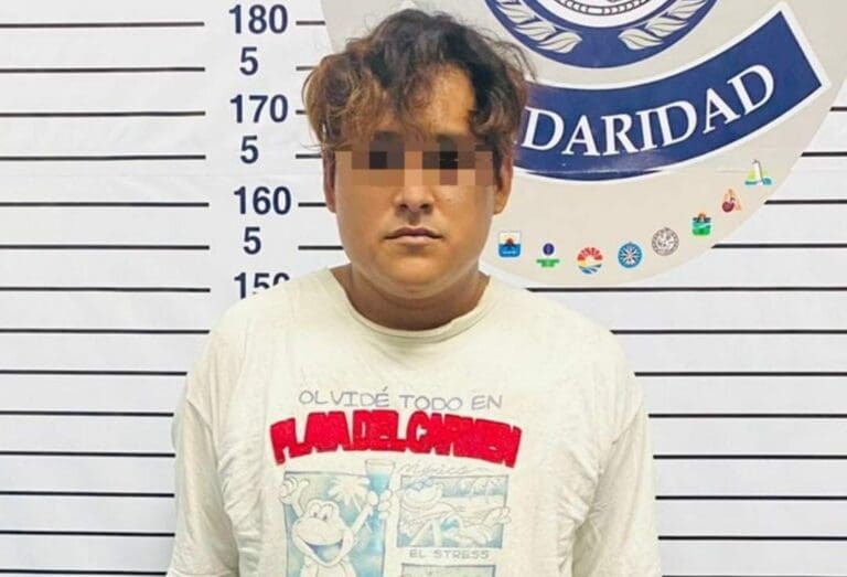 Detienen a tabasqueño por robo a farmacia en Playa del Carmen