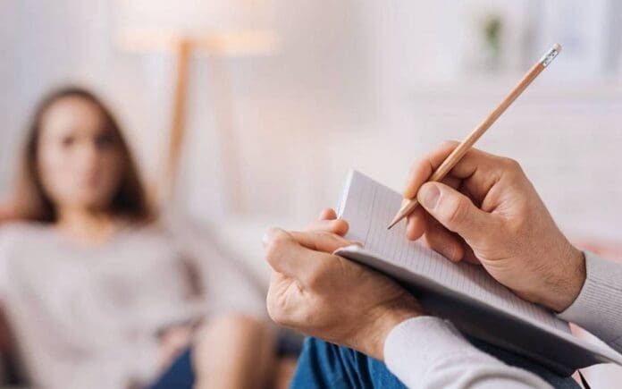 Brinda atención gratuita unidad terapéutica Vive, Puerto Aventuras