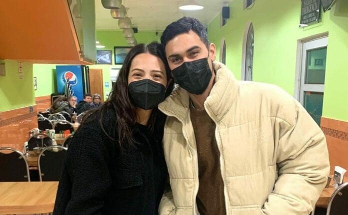 Una chica fue a los tacos con su amiga, y se llevó la sorpresa de su vida: se encontró ahí al actor Alejandro Speitzer, quien es su crush.