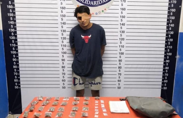 Detienen a sujeto con 35 dosis de narcóticos en Playa del Carmen
