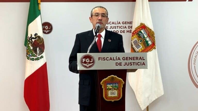 Fiscal de Edomex renuncia a su cargo