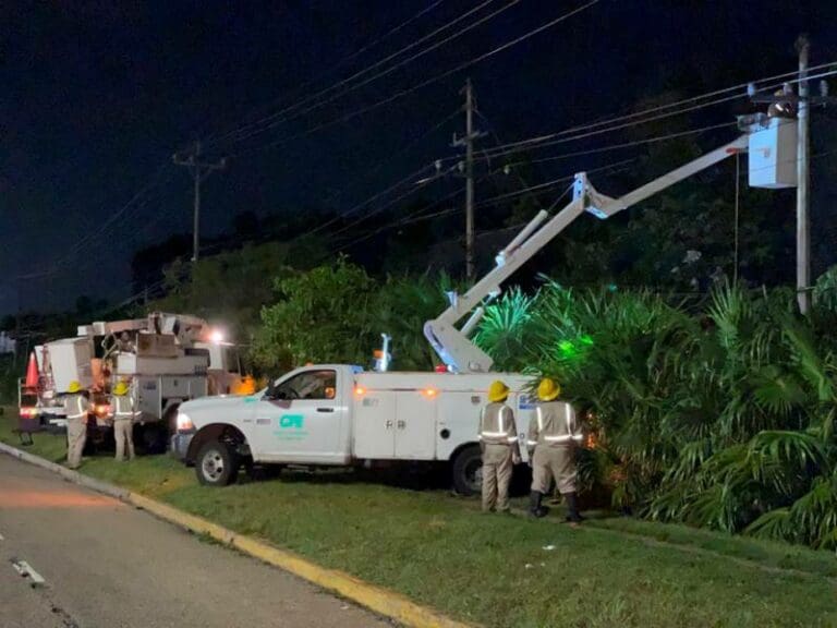 Anuncia CFE cortes de luz en Cancún y Chetumal