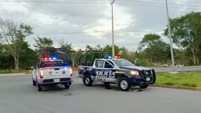 Auxilian a mujer abandonada en Arco Vial de Cancún; denuncia abuso sexual en un mototaxi
