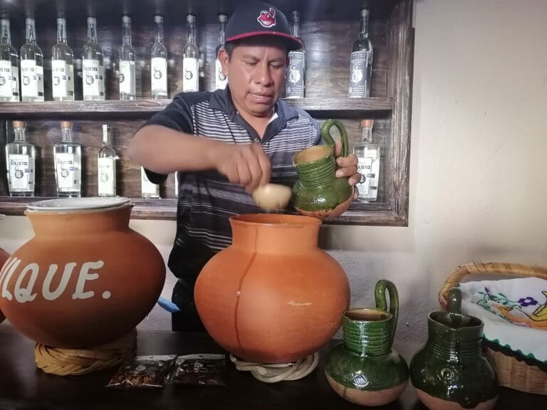 Conoce el pueblo de Oaxaca donde producen exquisito pulque