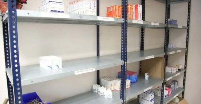 El Insabi no ha estado surtiendo gran parte de recetas en todo el país; son varias las medicinas que escasean, como la metformina
