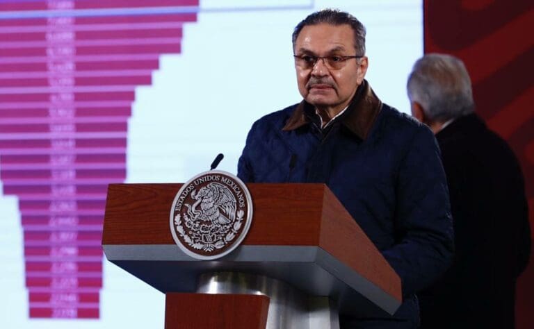 Director de Pemex exhibe al gobierno de AMLO