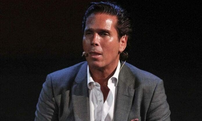 Circula una entrevista en la que Roberto Palazuelos confiesa que ha participado en balaceras en las que asesinó a otras personas. Foto: Redes sociales