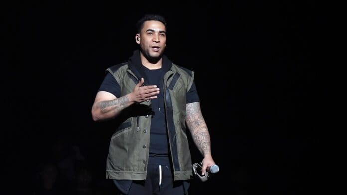Don Omar interrumpe un concierto al ver que el público no se sabía la letra