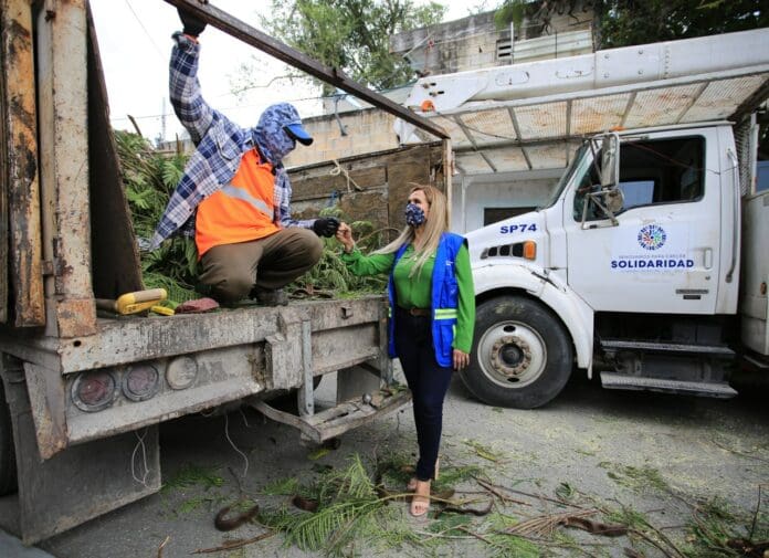 Se llevó a cabo la limpieza en la ciclovía de la calle 30 y el mantenimiento de la unidad deportiva de la colonia Colosio en Solidaridad. Foto: Ayuntamiento de Solidaridad