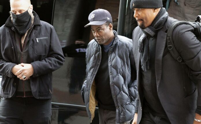 Reaparece Chris Rock tras bofetada de Will Smith