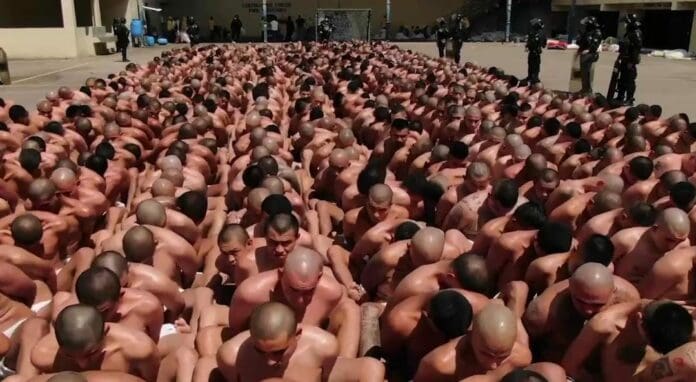 Nayib Bukele ha anunciado miles de detenciones en su país; organismos denuncian que se estarían violando derechos humanos. Foto: Captura de video