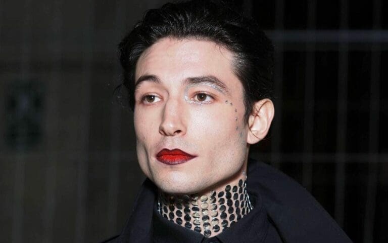 Detienen a Ezra Miller en un bar por acoso y alterar el orden público