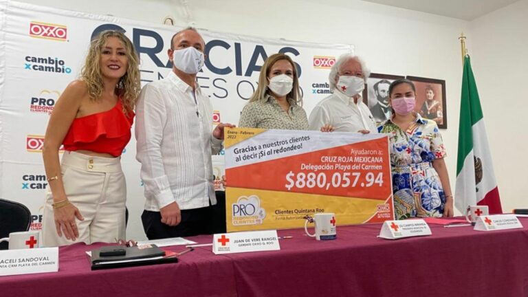 Cruz Roja Playa del Carmen recibe donativo por campaña de redondeo de centavos