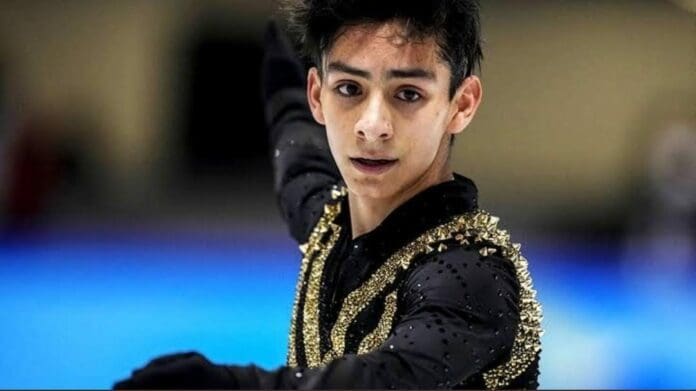 Malas noticias para el talentoso Donovan Carrillo; viajó a un evento internacional pero se perdieron sus patines, por lo que no participó. Foto: Redes sociales