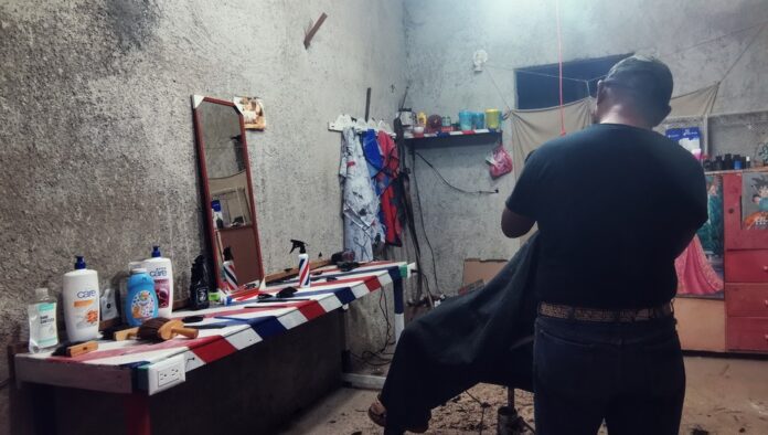 Robo en peluquería deja a dueño sin herramientas para trabajar en José María Morelos