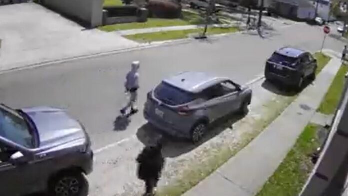 Adolescentes le quitan la vida a una adulta mayor, sus padres los entregan a la policía