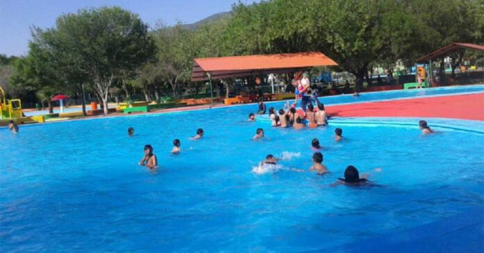 Albercas se quedan sin agua por sequía en Nuevo León