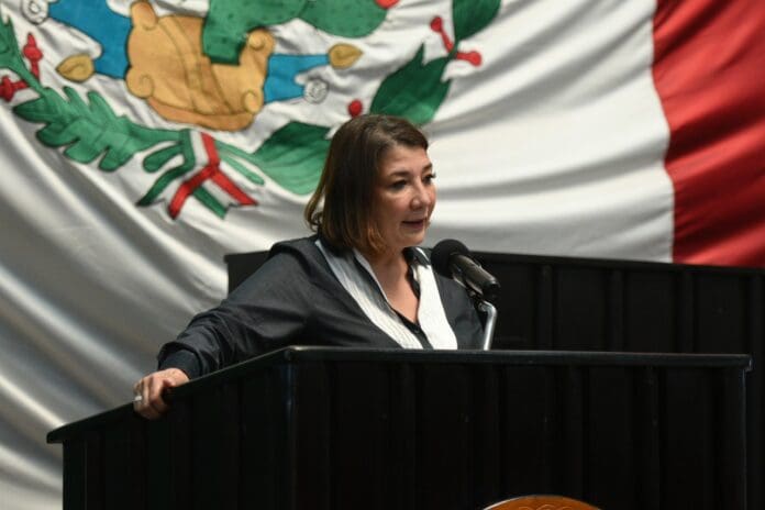 Pide Kira Iris que se atiendan juicios políticos contra Laura Beristain