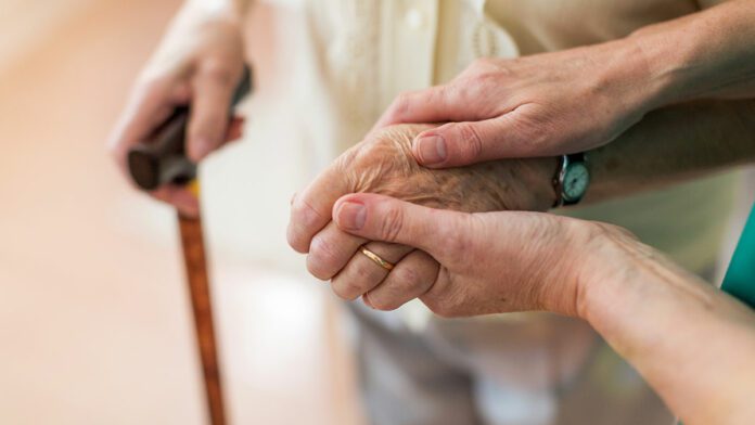 DIF Tulum ofrece servicios de cuidados para adultos mayores