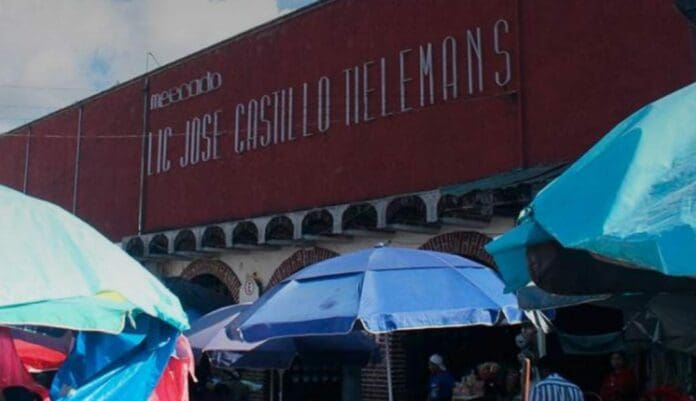 Disturbios y disparos se registraron en un mercado de San Cristóbal de las Casas; comerciantes se disputan el control de la zona. Foto: Permanecer en la Merced