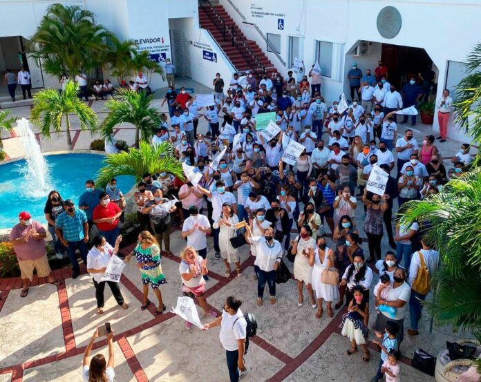 Oficializan candidatura dos aspirantes a alcaldes de Puerto Aventuras