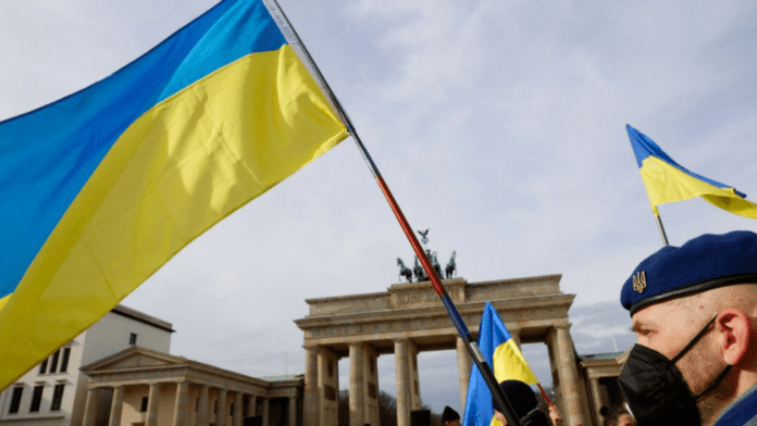 Continuarán negociaciones por videoconferencia entre Ucrania y Rusia: Kremlin