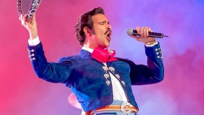 Televisa celebra alto rating con serie de Vicente Fernández