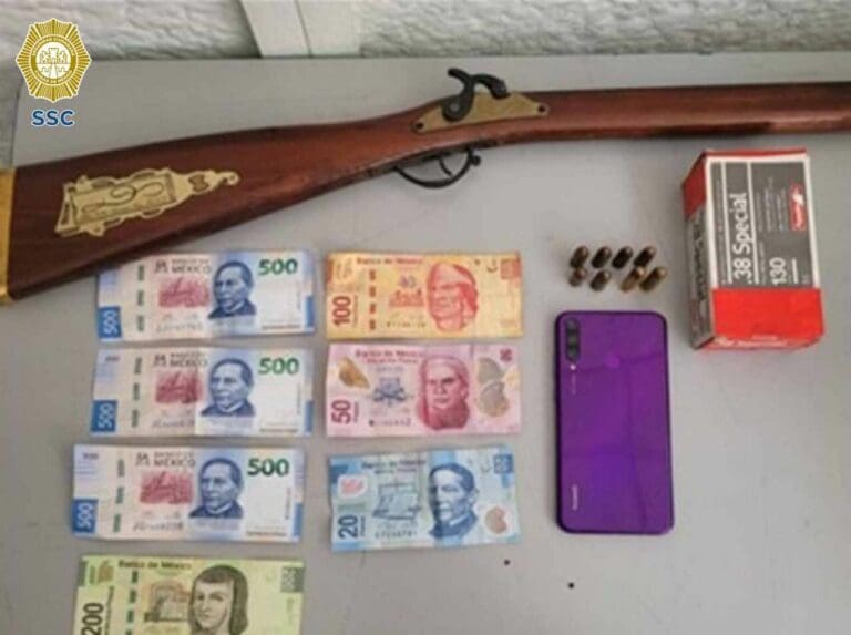 Capturan a un adolescente y dos hombres por asalto con una escopeta