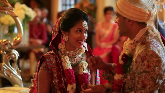 Novia cancela su boda al notar que su pareja traía peluquín