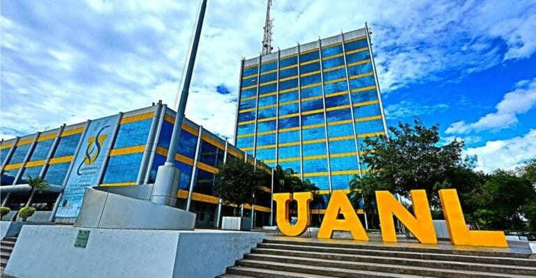 Estudiantes de la Universidad Autónoma de Nuevo León denunciaron a sus agresores; debido a eso las chicas recibieron amenazas. Foto: UANL