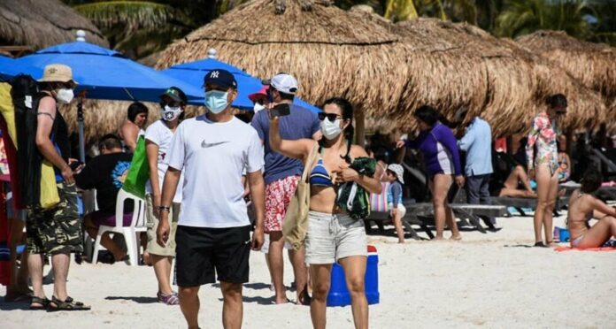 Vacunación en municipios de Quintana Roo y semáforo epidemiológico estatal