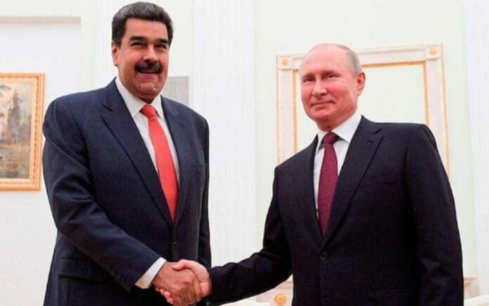 Estados Unidos ha afirmado que Nicolás Maduro es de lo peor; pero como ahora necesitan petróleo negociarán con él. Foto: Redes Sociales