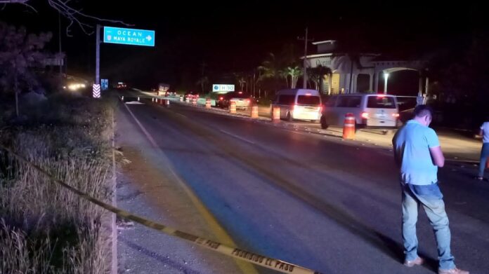 Muere hombre atropellado por un autobús sobre la carretera Cancún-Playa del Carmen