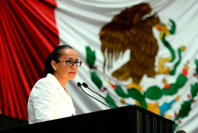 Reconocen a magistrada de Quintana Roo como una de las abogadas más influyentes de México
