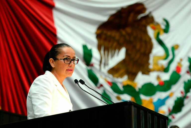 Reconocen a magistrada de Quintana Roo como una de las abogadas más influyentes de México