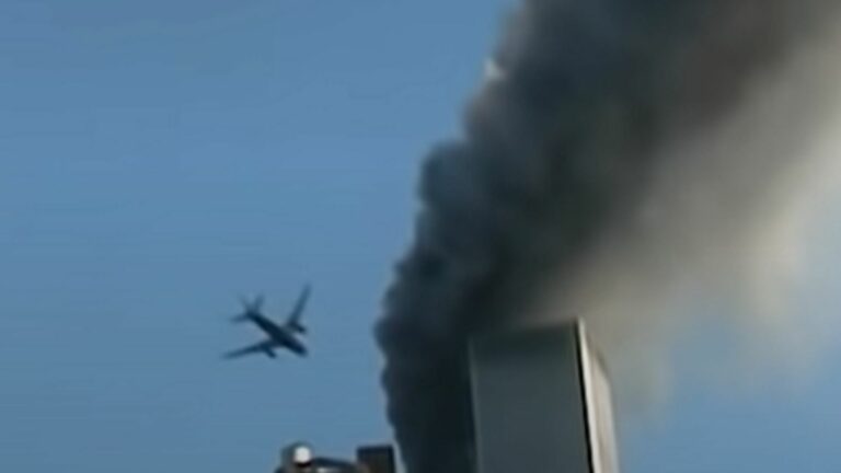 Aparece video inédito del ataque a las Torres Gemelas en 2001 y se vuelve viral