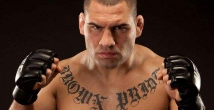 El ex campeón de la UFC, Caín Velásquez, ha sido detenido en California; se le acusa de intento de homicidio; disparó a una persona. Foto: Redes sociales