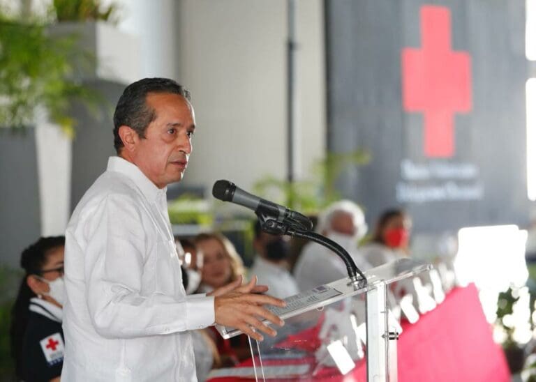 Carlos Joaquín asistió a la toma de protesta del Consejo Local y Coordinación de Damas Voluntarias de la Cruz Roja