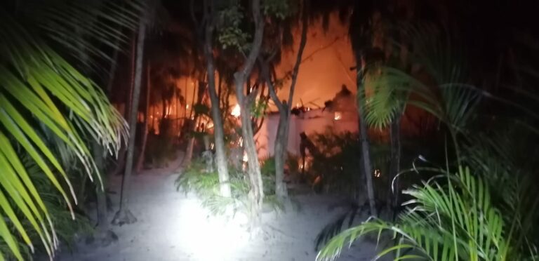 Se incendia hotel en la Reserva de la Biósfera de Si’an Ka’an