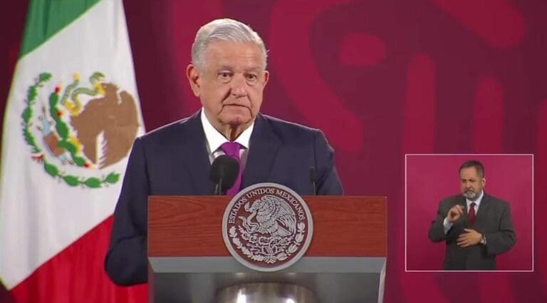 Video: AMLO pide a aerolíneas más vuelos hacia y desde el AIFA