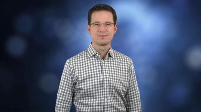 Ricardo Anaya subió uno de sus videos en los que se hace el líder de la oposición, mientras Lozoya lo acusó de recibir sobornos. Foto: Captura de video