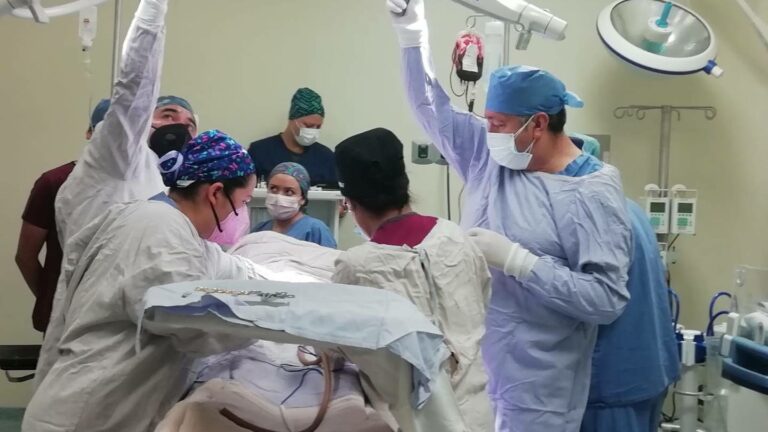 Recibe hígado de donador con Covid-19 y no se contagia