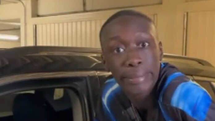 Él es Khaby Lame, el tiktoker que se ha ganado 40 mdp sin decir ni una palabra