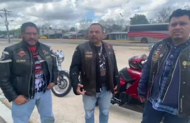 ‘Bikers’ recorren QRoo, paran en Limones y prueban que las carreteras son seguras